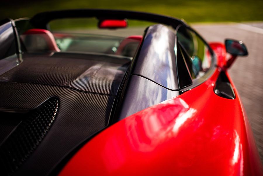 Детали экстерьера McLaren 570S Spider Valentine 2018 года  (фото 8 из 9)